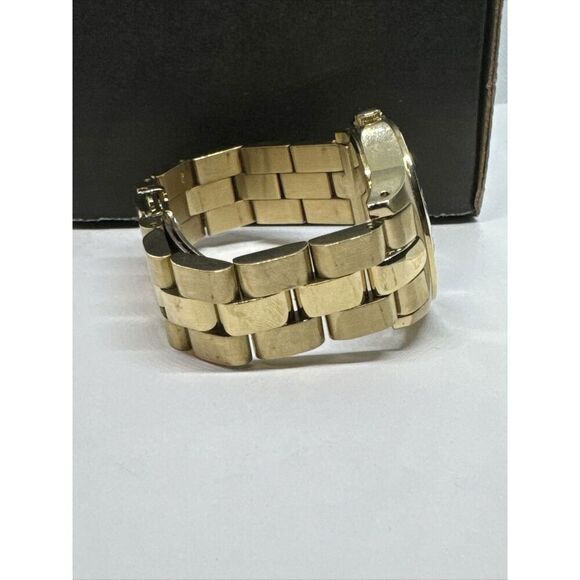 Marc Jacobs Blade MBM3126 Womens Stainless Steel Analog Dial Quartz Watch JNA184